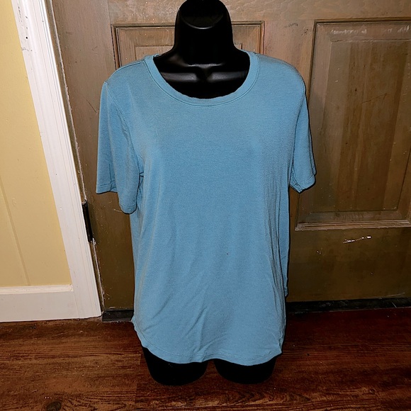 3/$10 🤍Vintage Matty M Soft Classic Back Split Bottom Hem Short Sleeve Tee - Picture 2 of 14